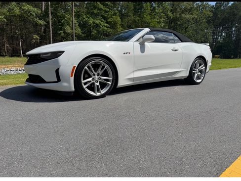 Used 2020 Chevrolet Camaro LT image 6