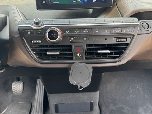 Used 2017 BMW i3 image 6