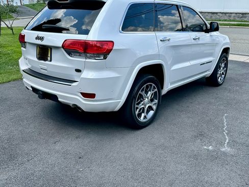 Used 2021 Jeep Grand Cherokee Overland AWD/4WD image 5
