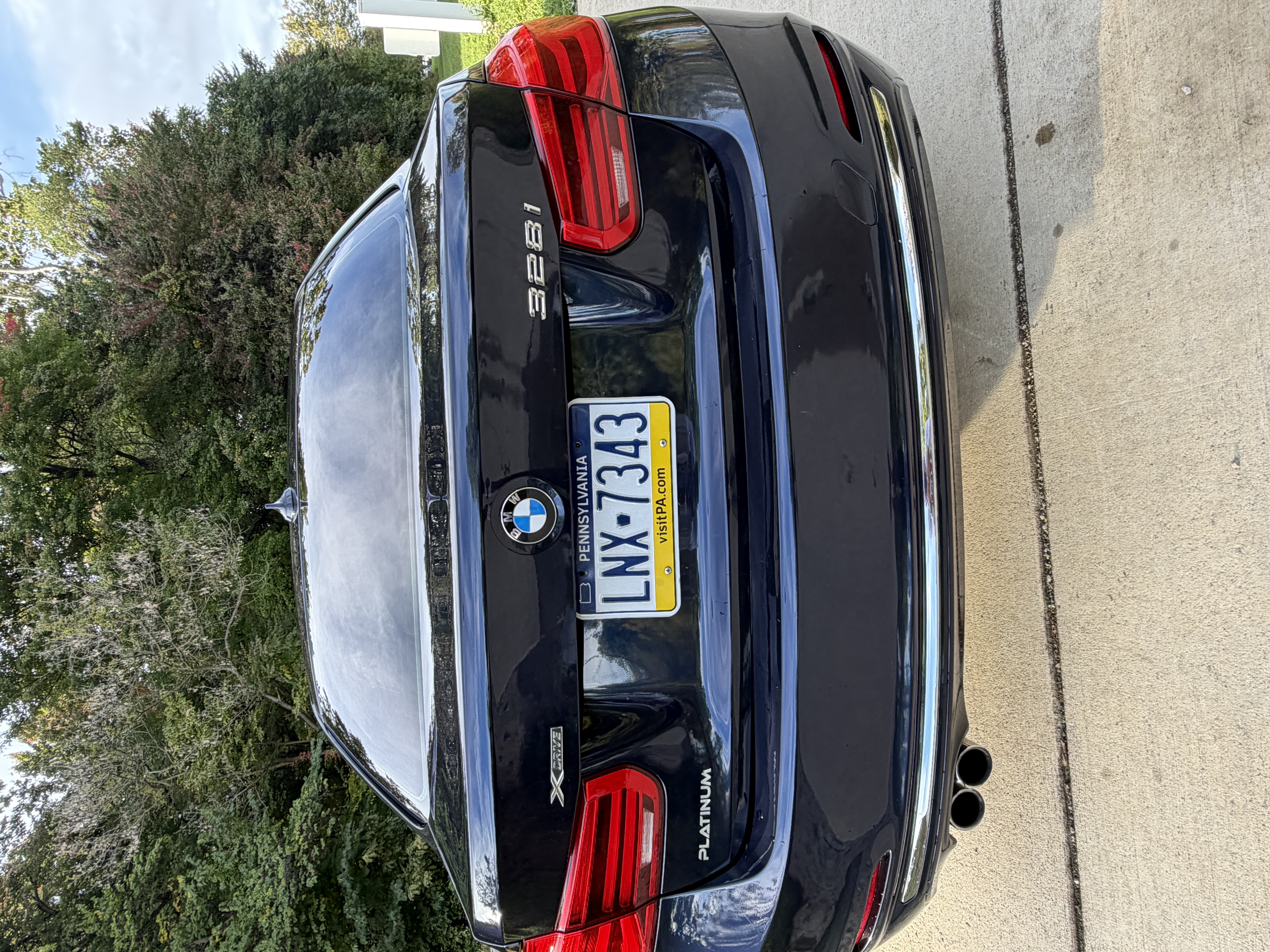 Used 2016 BMW 328i xDrive Sedan AWD/4WD image 9