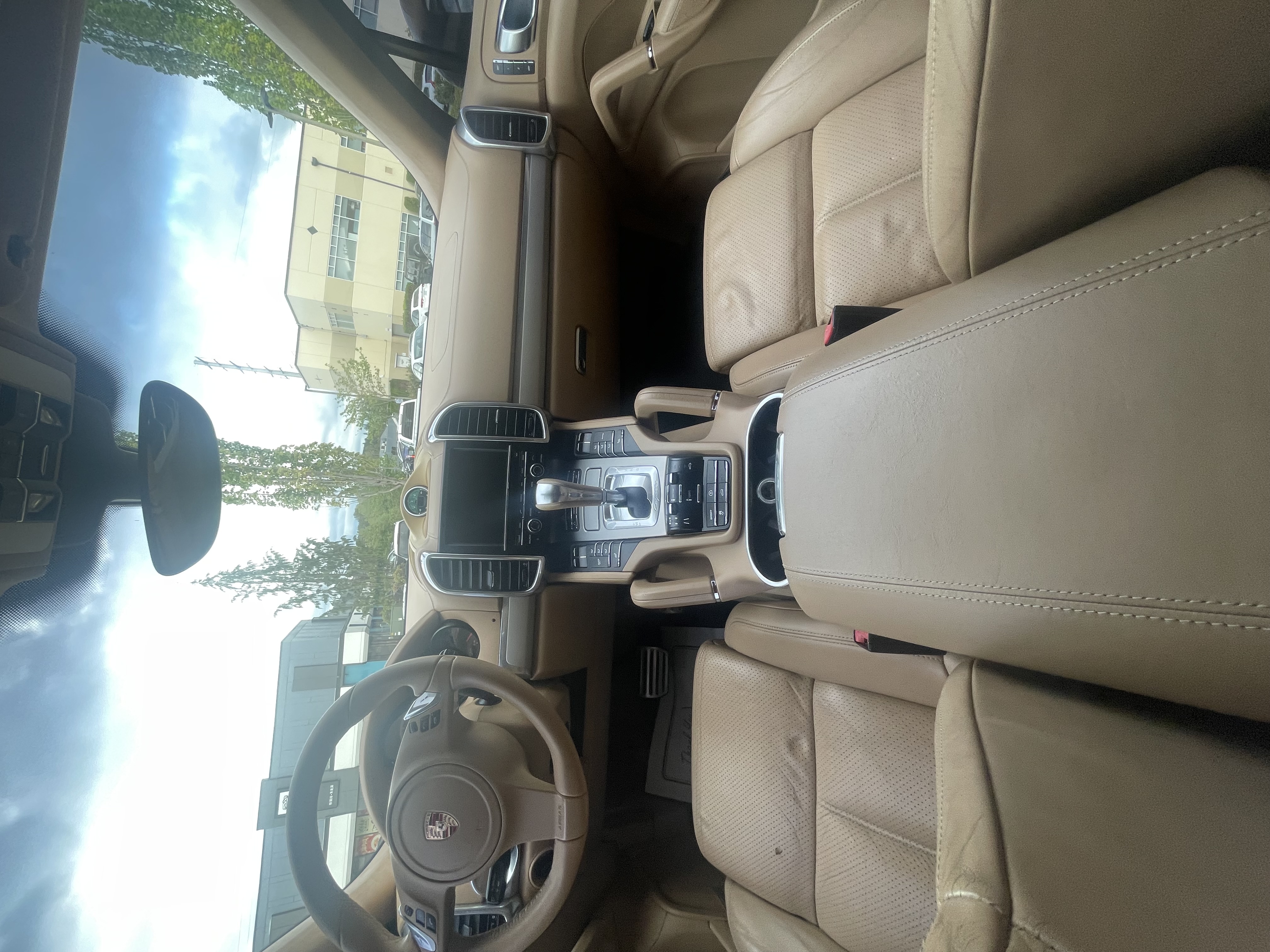 Used 2011 Porsche Cayenne Turbo AWD/4WD image 27