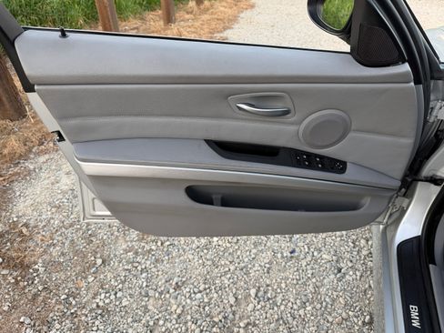 Used 2006 BMW 330i Sedan image 22