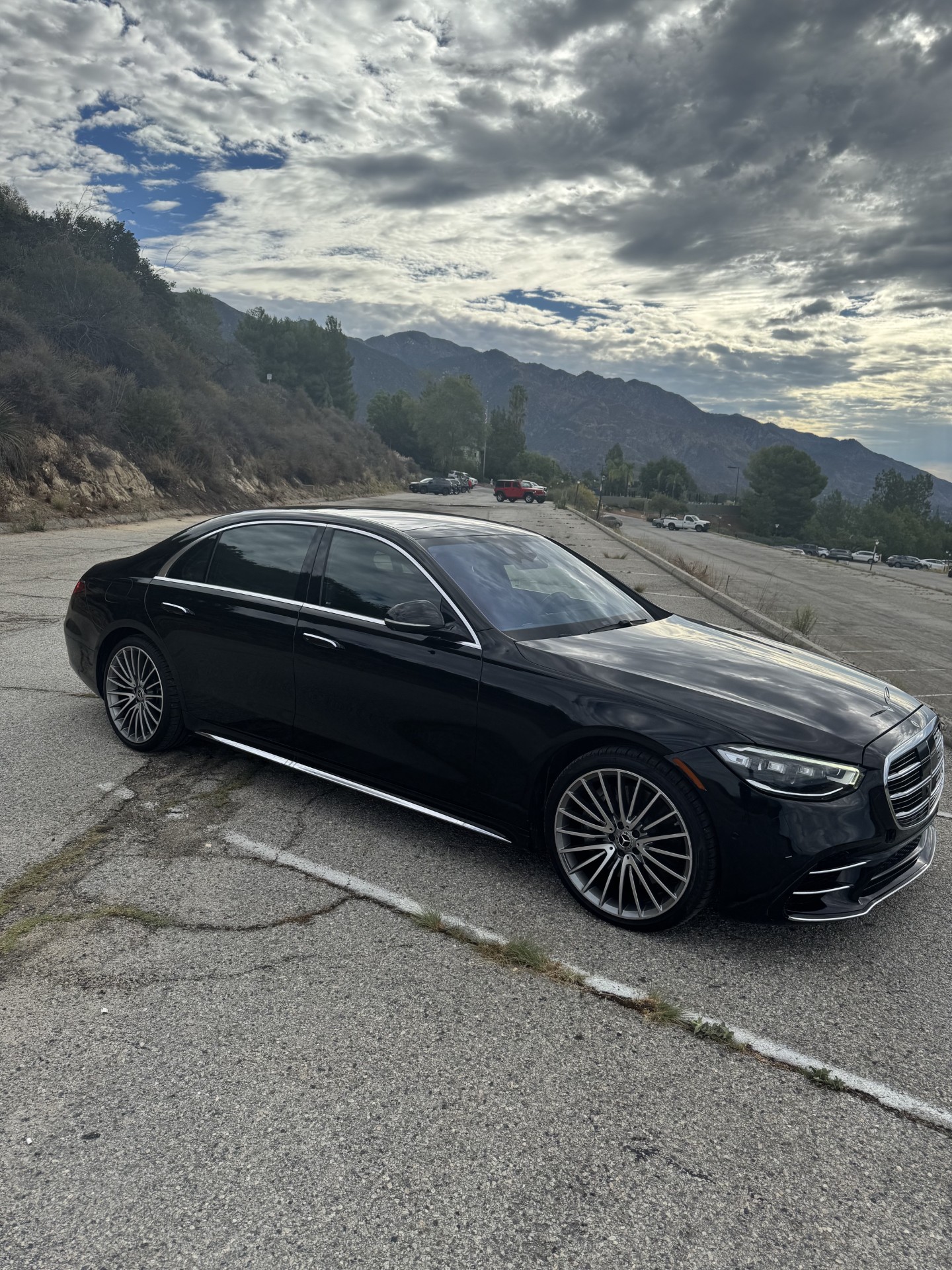 Used 2024 Mercedes-Benz S 580 4MATIC Sedan image 1