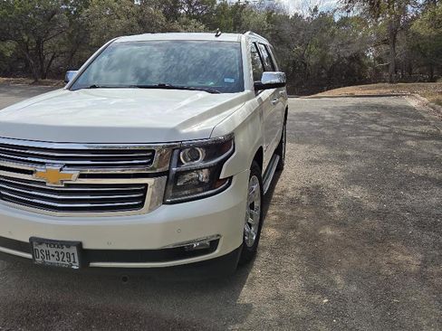 Used 2015 Chevrolet Tahoe LTZ image 2