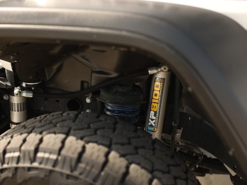 Used 2024 Jeep Wrangler Unlimited Rubicon w/ Capability Package image 12