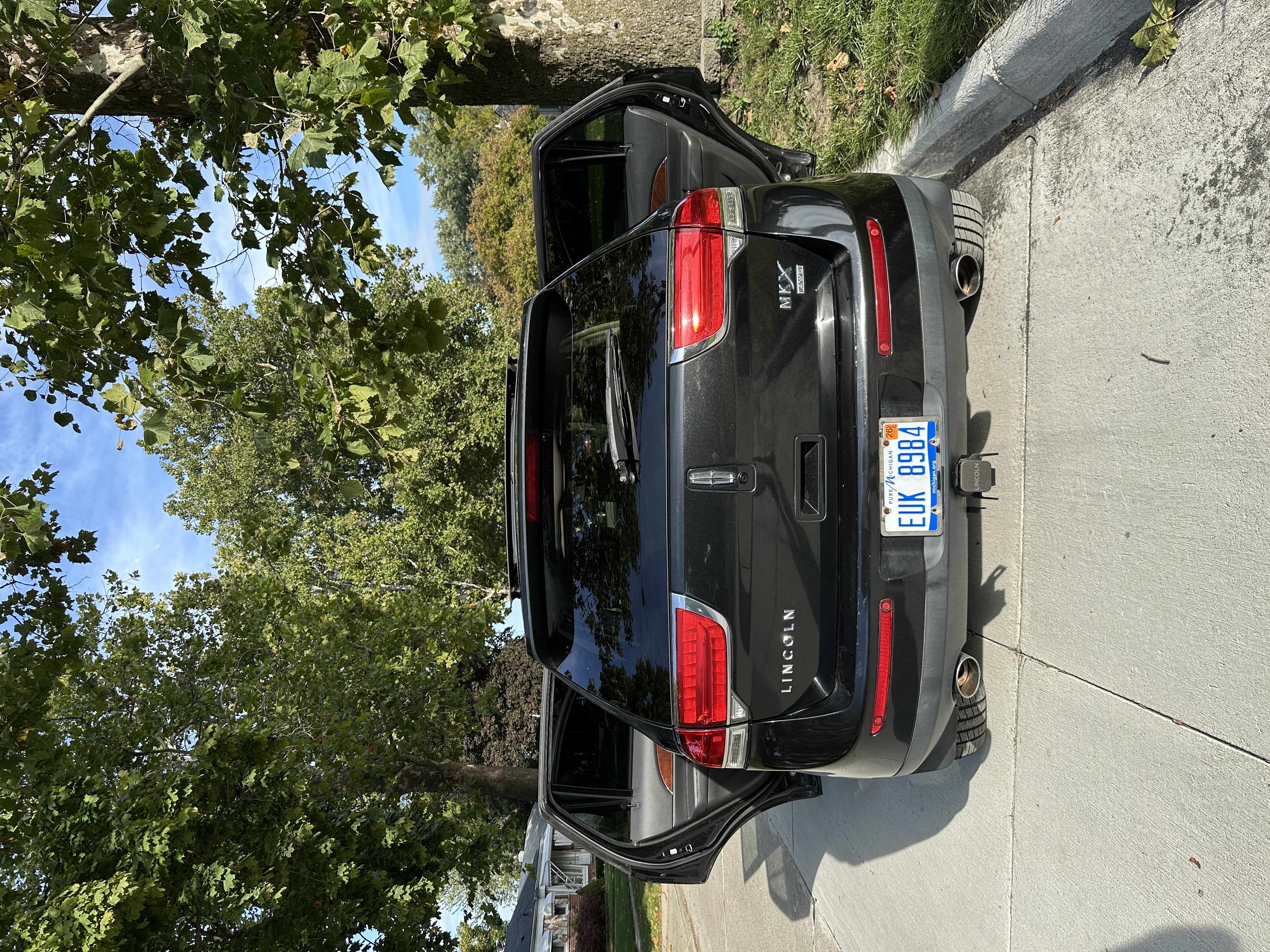 Used 2013 Lincoln MKX AWD image 6