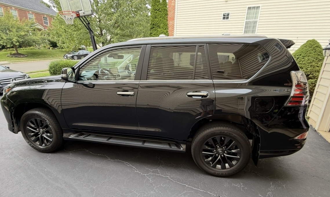 Used 2023 Lexus GX 460 Premium w/ Premium Package AWD/4WD image 2