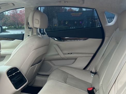 Used 2014 Maserati Quattroporte GTS image 13