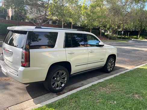 Used 2016 GMC Yukon Denali w/ Open Road Package AWD/4WD image 2