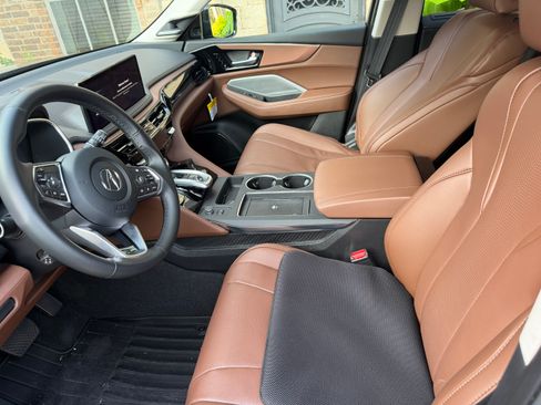 Used 2025 Acura MDX SH-AWD w/ Technology Package image 5