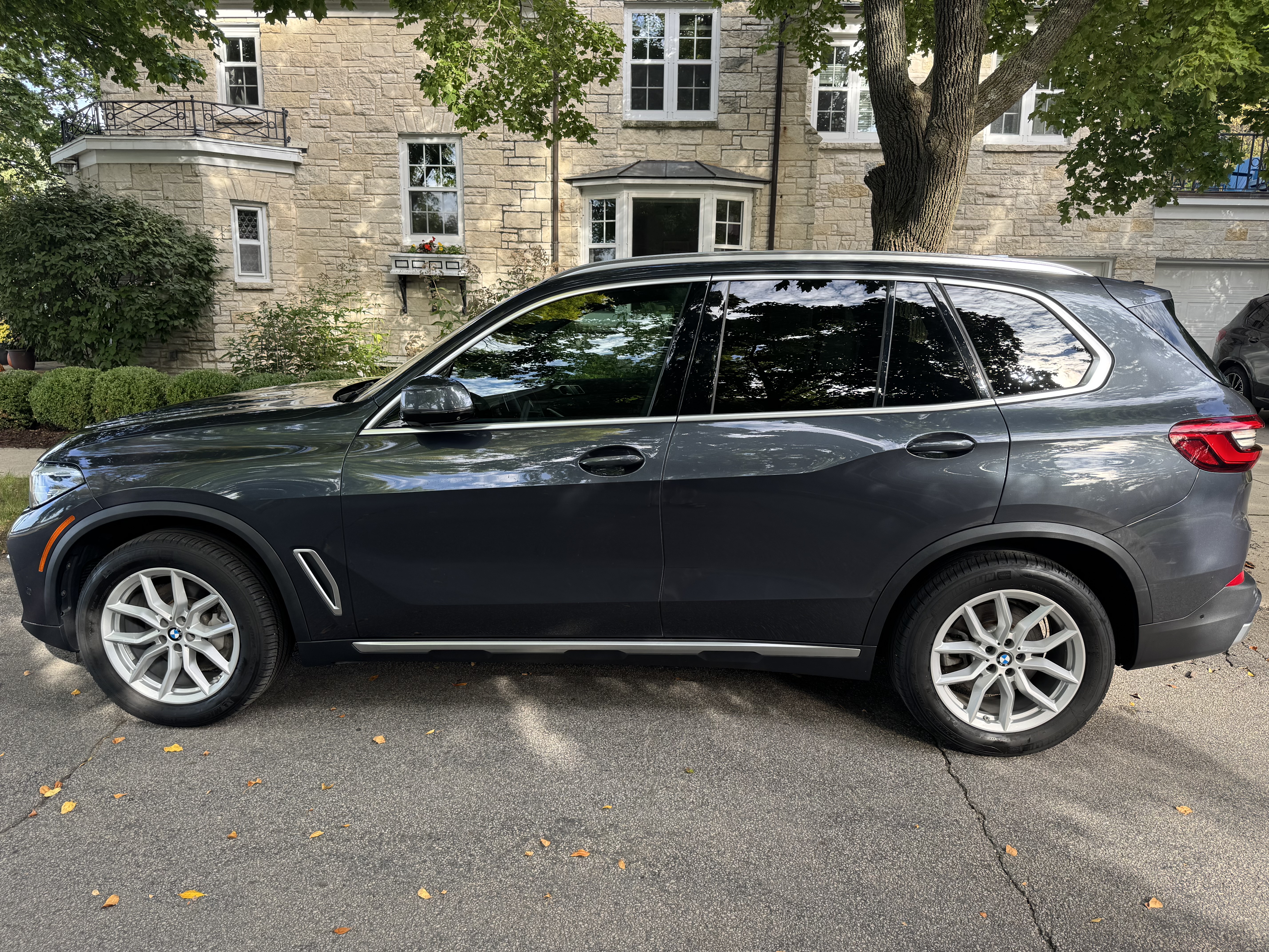 Used 2020 BMW X5 xDrive40i w/ Convenience Package AWD/4WD image 16