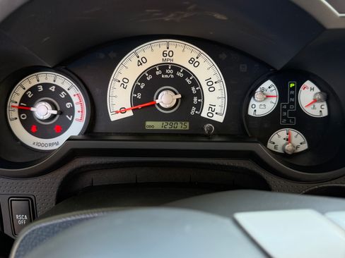 Used 2013 Toyota FJ Cruiser 4WD w/ Trail Teams Special Edition image 13