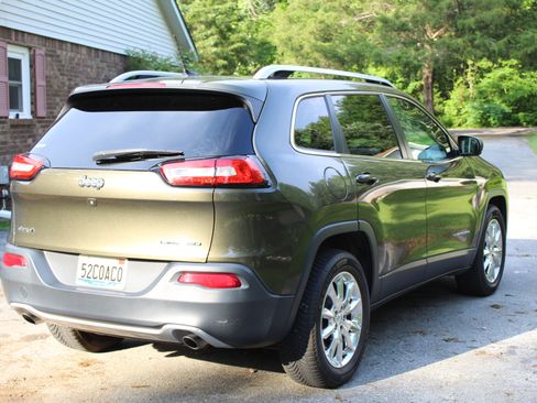 Used 2014 Jeep Cherokee Limited w/ Luxury Group image 6