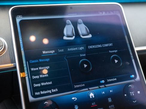 Used 2023 Mercedes-Benz S 580 4MATIC Sedan image 11