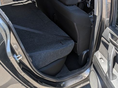 Used 2012 MAZDA MAZDA3 i Touring image 27