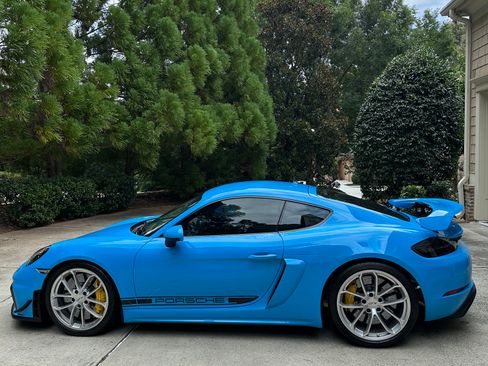 Used 2021 Porsche 718 Cayman GT4 image 8