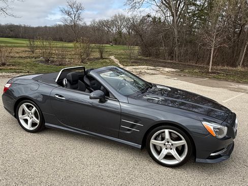 Used 2013 Mercedes-Benz SL 550 image 4