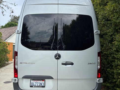 Used 2020 Mercedes-Benz Sprinter 2500 image 5