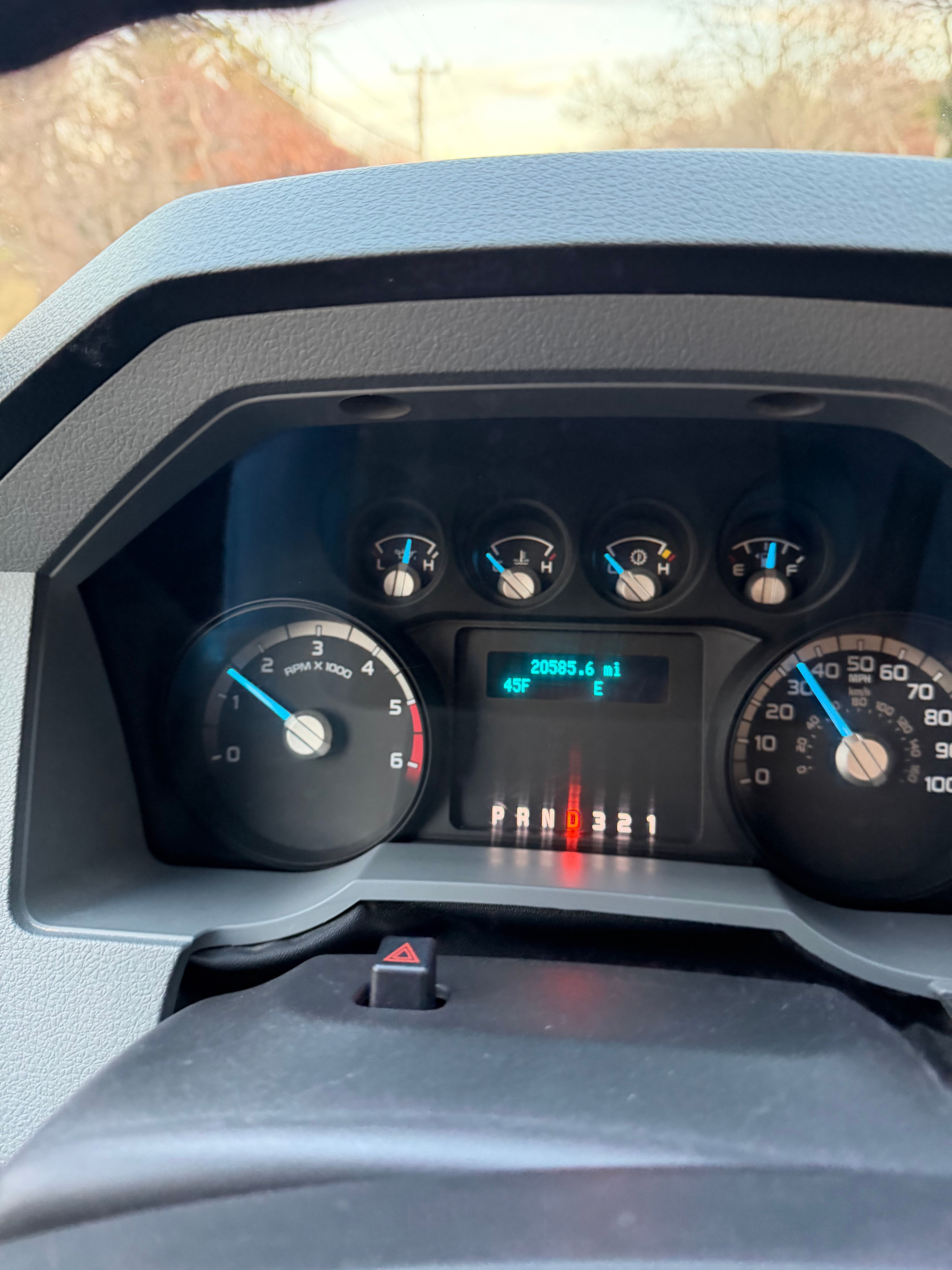 Used 2016 Ford F550 4x4 Regular Cab Super Duty w/ Power Equipment Group image 2