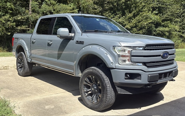 Used 2019 Ford F150 Lariat w/ Equipment Group 502A Luxury AWD/4WD image 9