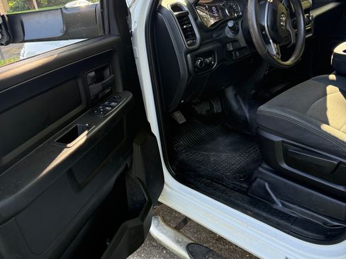 Used 2020 RAM 5500 4x4 Crew Cab image 6
