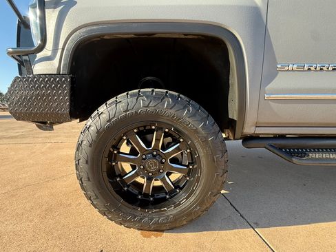 Used 2015 GMC Sierra 1500 SLT w/ SLT Crew Cab Value Package AWD/4WD image 9