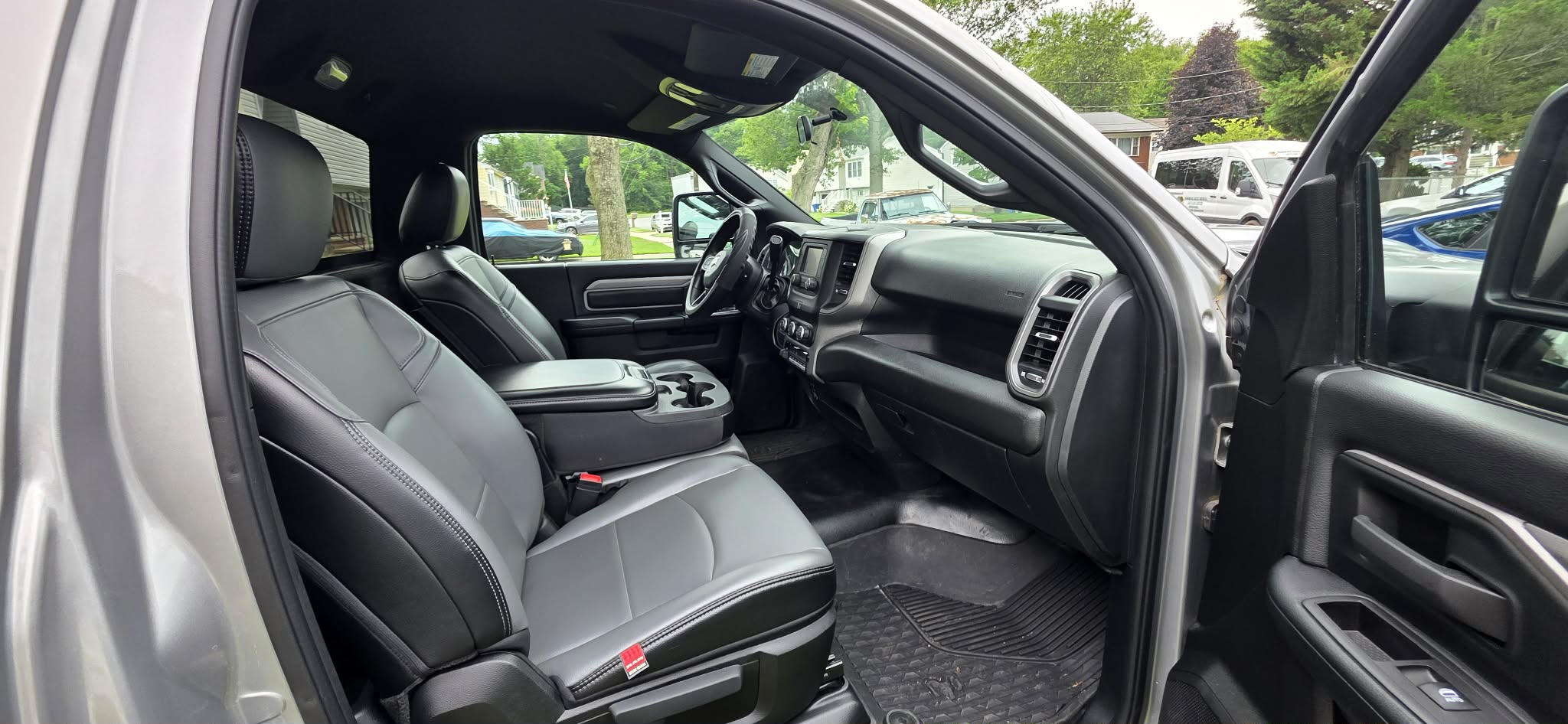 Used 2023 RAM 3500 Tradesman RWD image 8