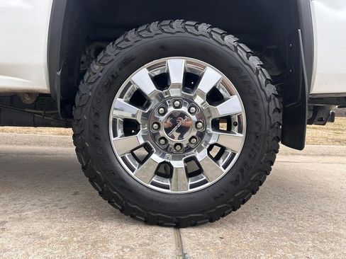 Used 2019 GMC Sierra 2500 Denali w/ Duramax Plus Package image 8