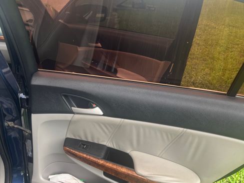 Used 2012 Honda Accord EX-L image 10