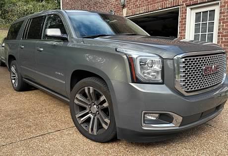 Used 2017 GMC Yukon XL Denali w/ Open Road Package AWD/4WD image 8