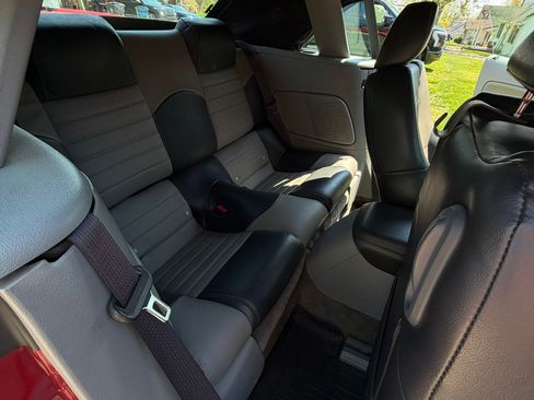 Used 2005 Ford Mustang Premium image 13