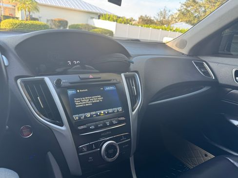 Used 2019 Acura TLX image 6