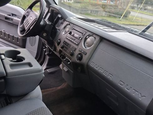 Used 2012 Ford F350 XLT w/ XLT Interior Pkg image 8
