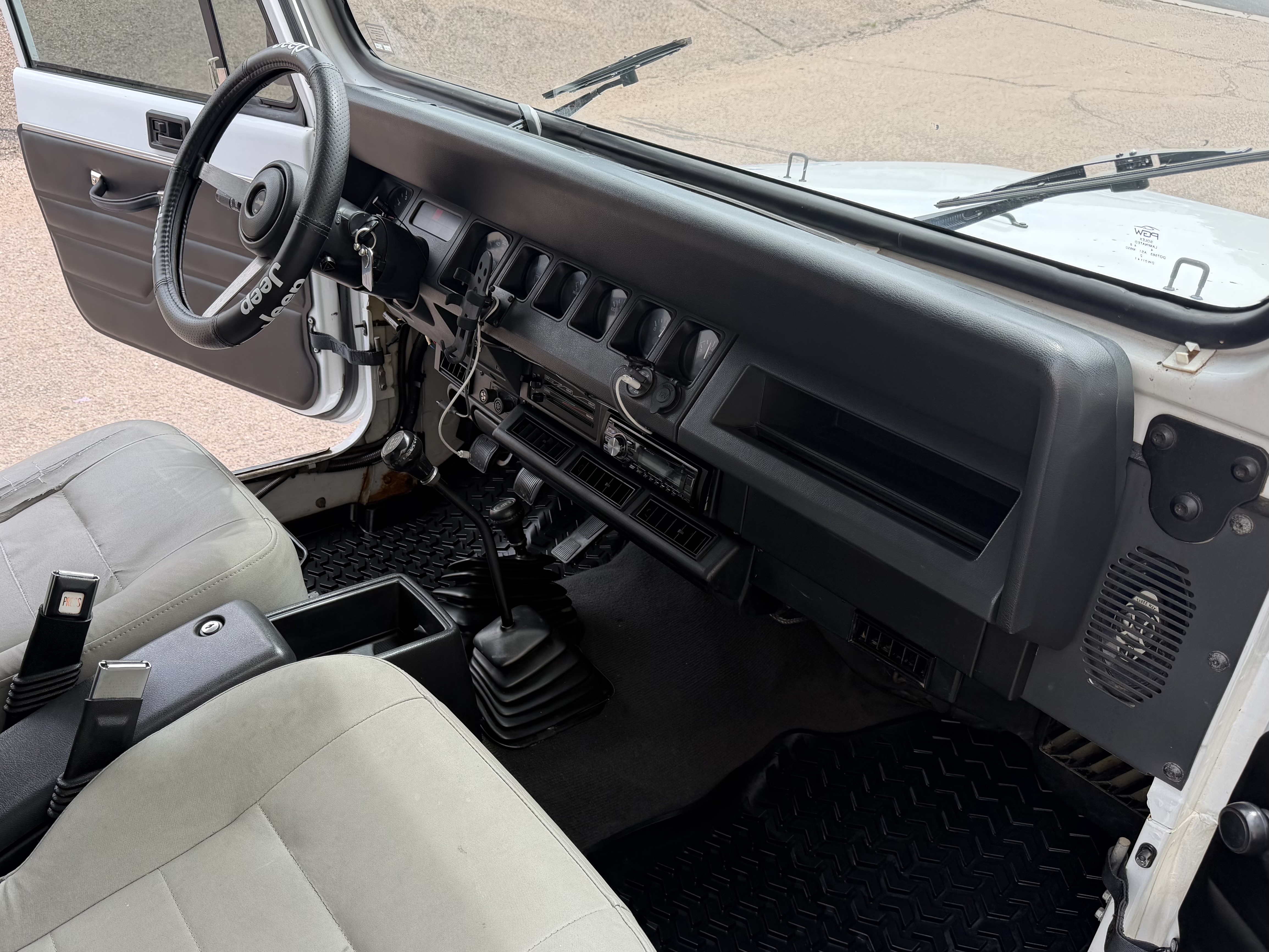 Used 1994 Jeep Wrangler SE AWD/4WD image 14