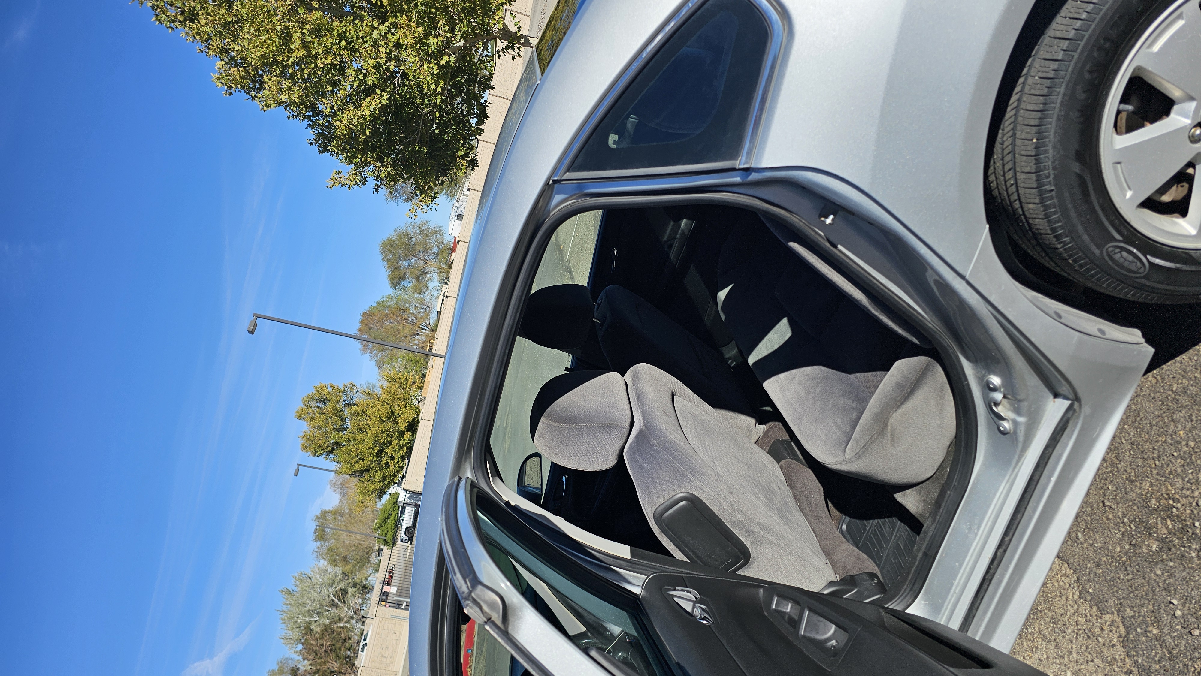 Used 2011 Chevrolet Impala LT FWD image 6