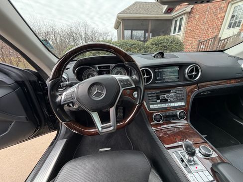 Used 2014 Mercedes-Benz SL 550 image 14