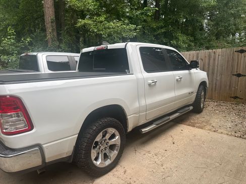 Used 2019 RAM 1500 Big Horn RWD image 11