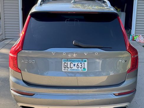 Used 2018 Volvo XC90 T6 Momentum w/ Momentum Plus Package image 8