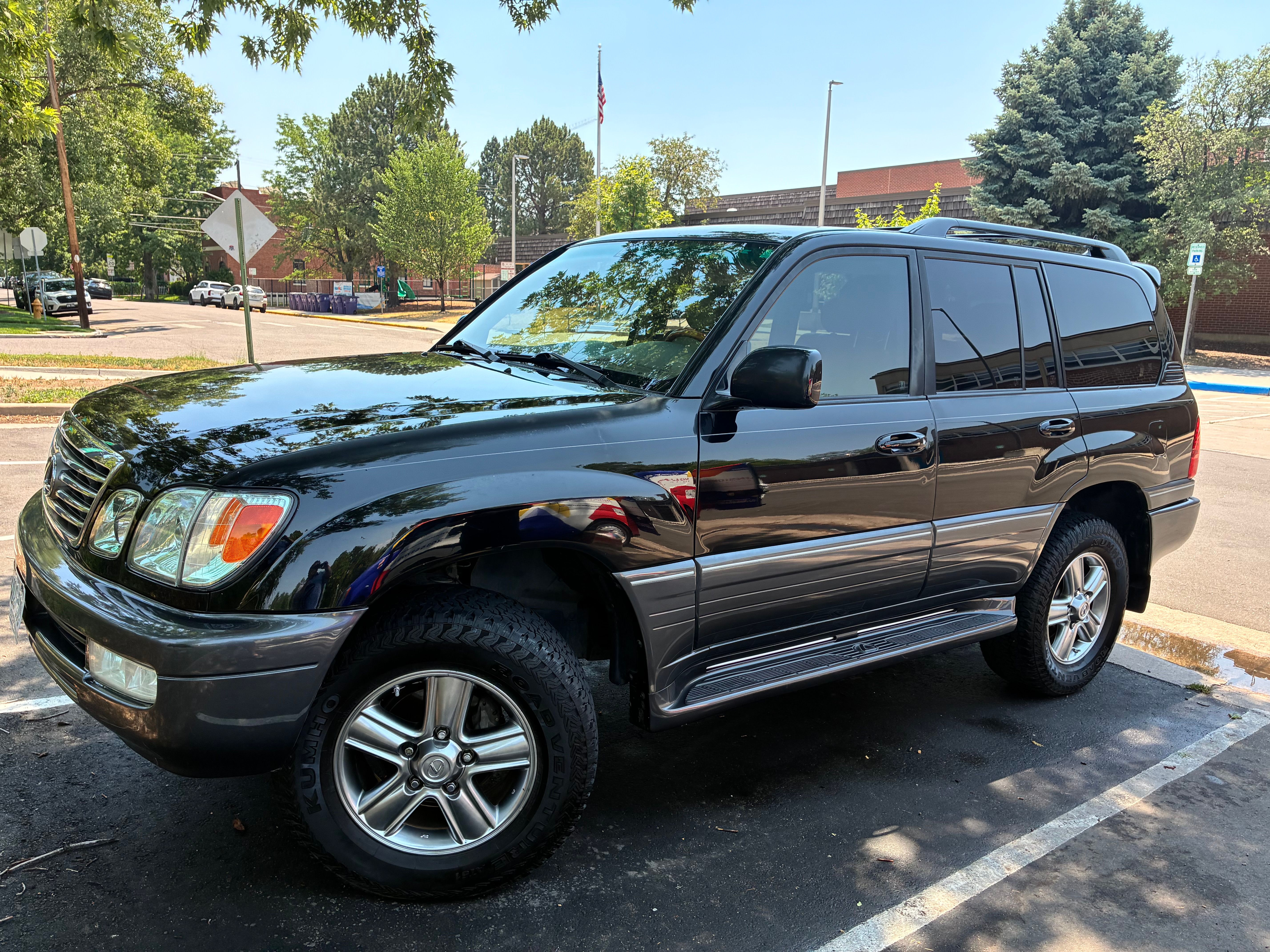Used 2007 Lexus LX 470 4WD w/ Preferred Accessory Pkg image 15