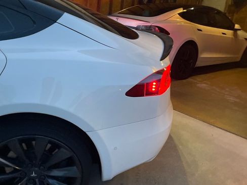 Used 2017 Tesla Model S 75D image 28