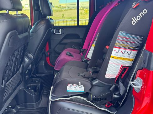 Used 2023 Jeep Gladiator Rubicon w/ LED Lighting Group image 20