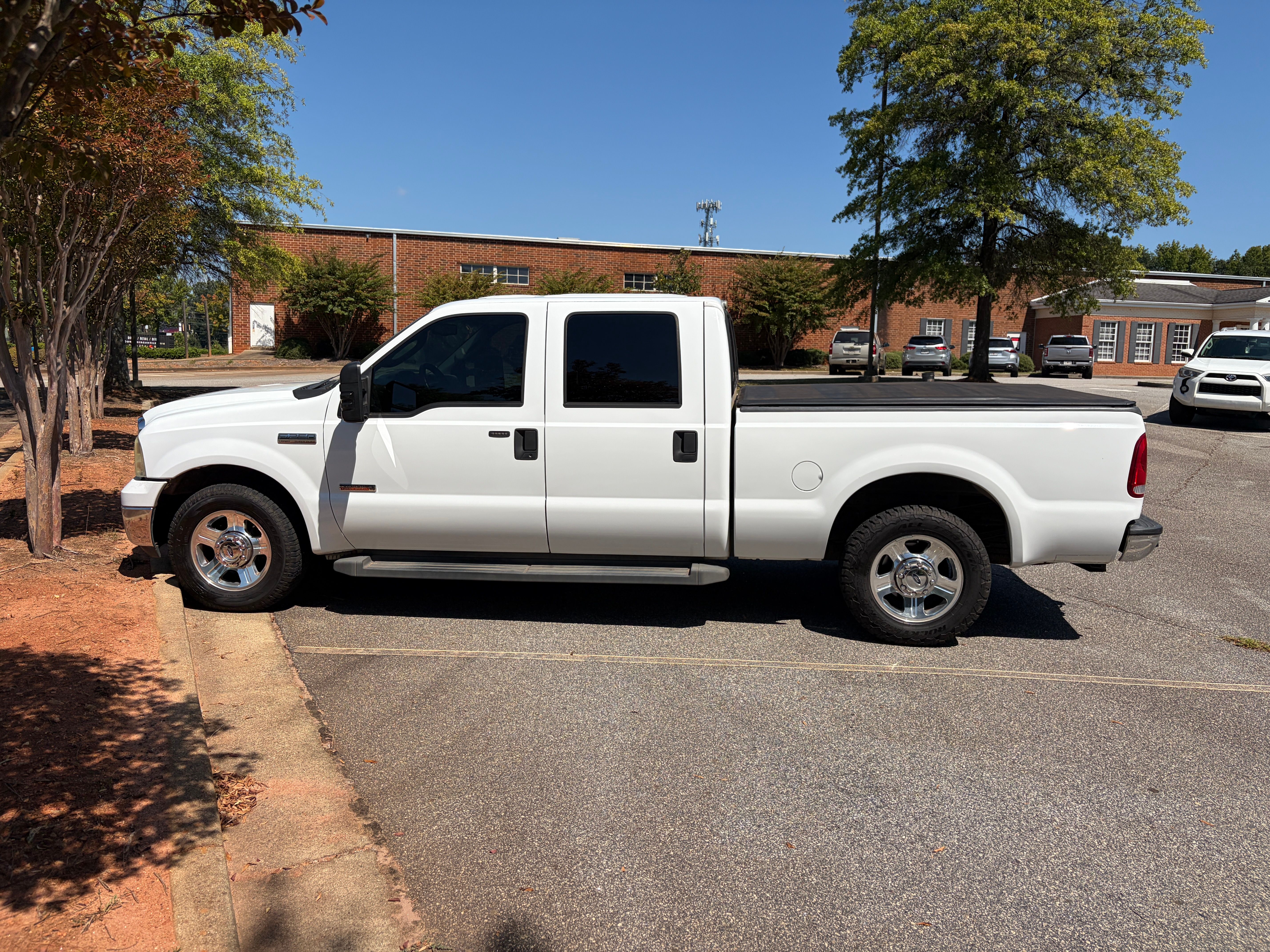 Used 2007 Ford F250 Lariat RWD image 4