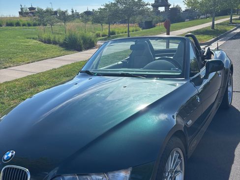 Used 2001 BMW Z3 3.0i RWD image 4