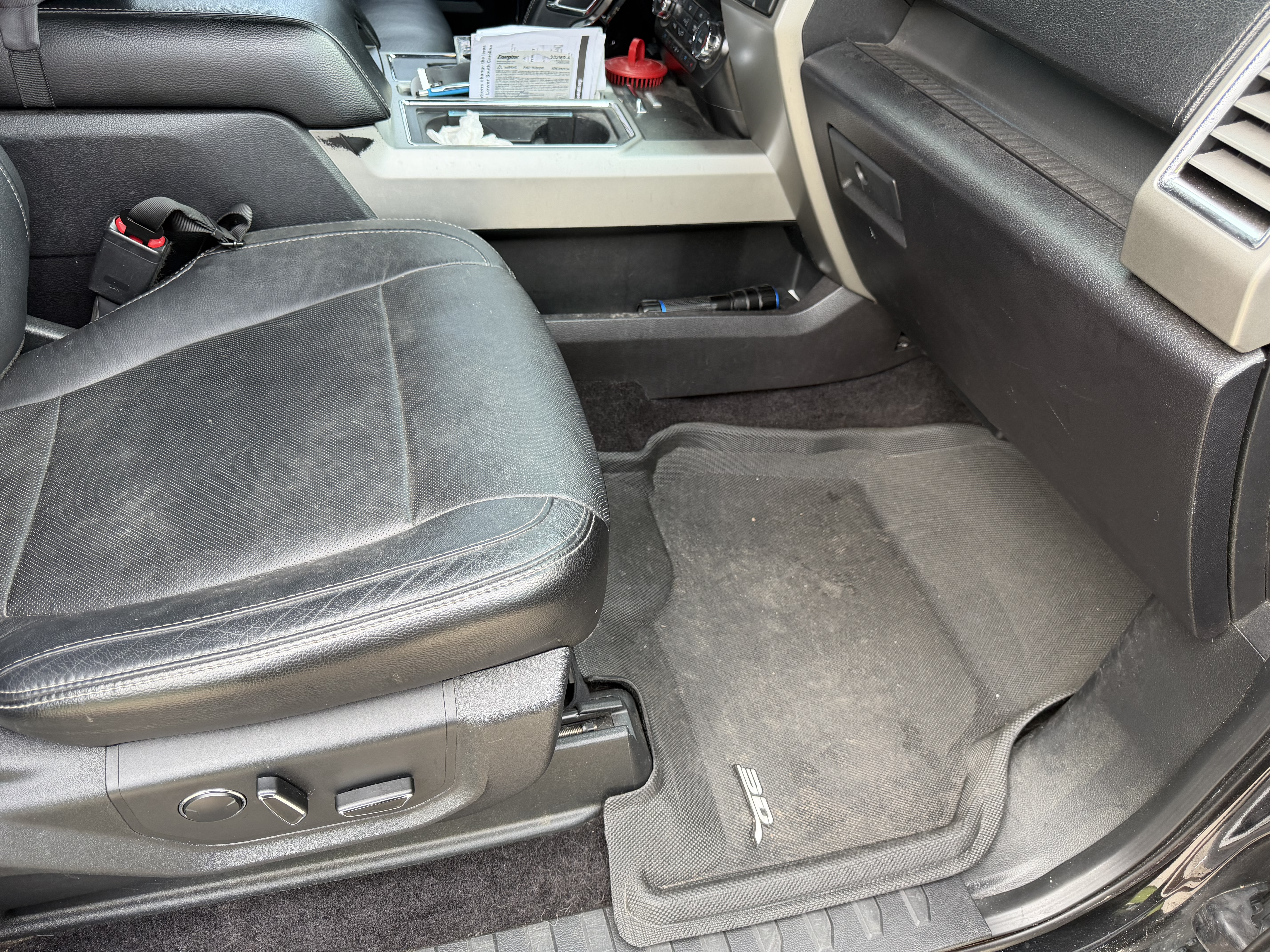 Used 2015 Ford F150 Lariat AWD/4WD image 17