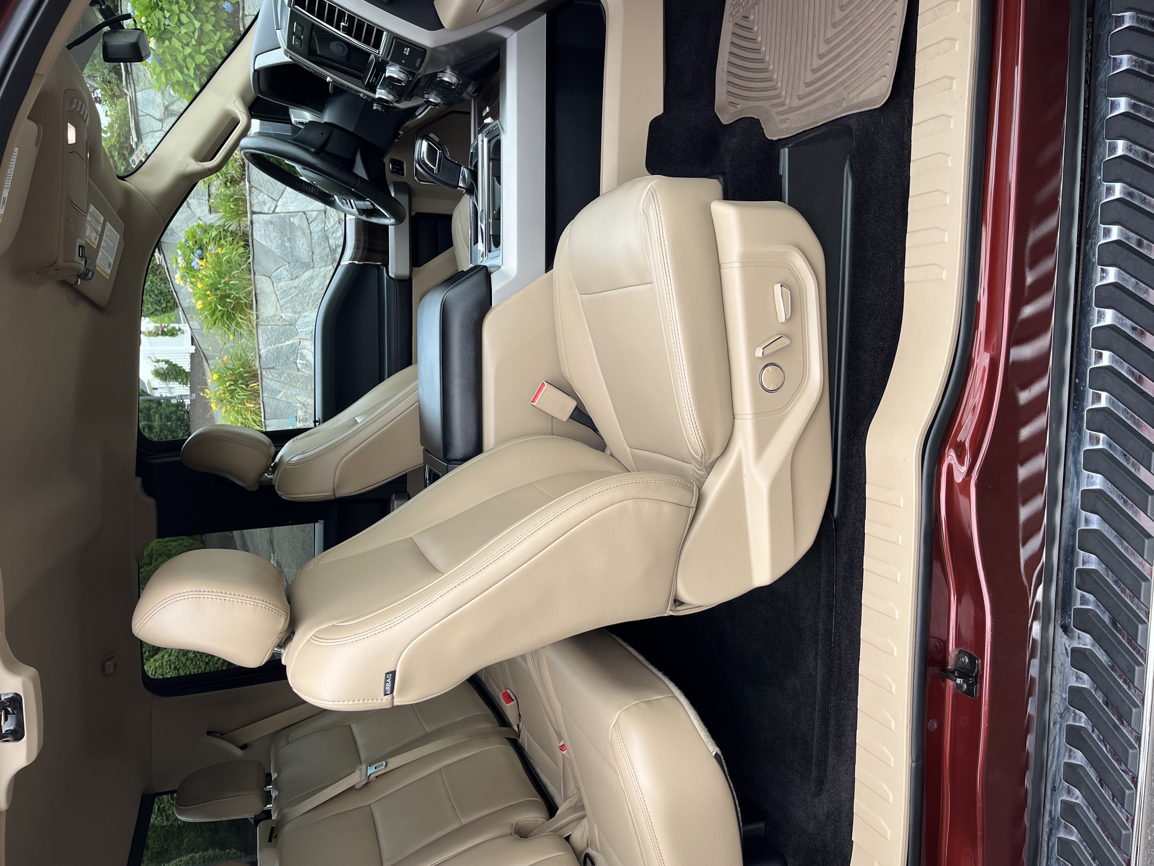 Used 2016 Ford F150 Lariat AWD/4WD image 6
