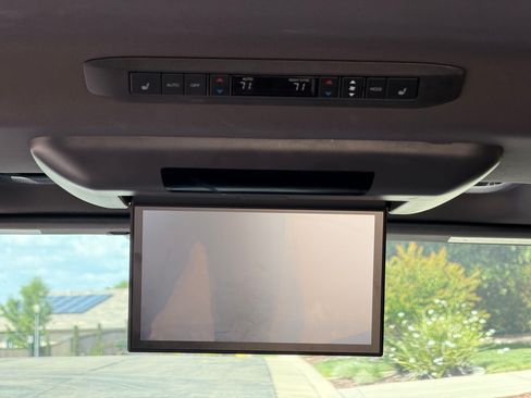 Used 2021 Toyota Sienna Platinum AWD/4WD image 14