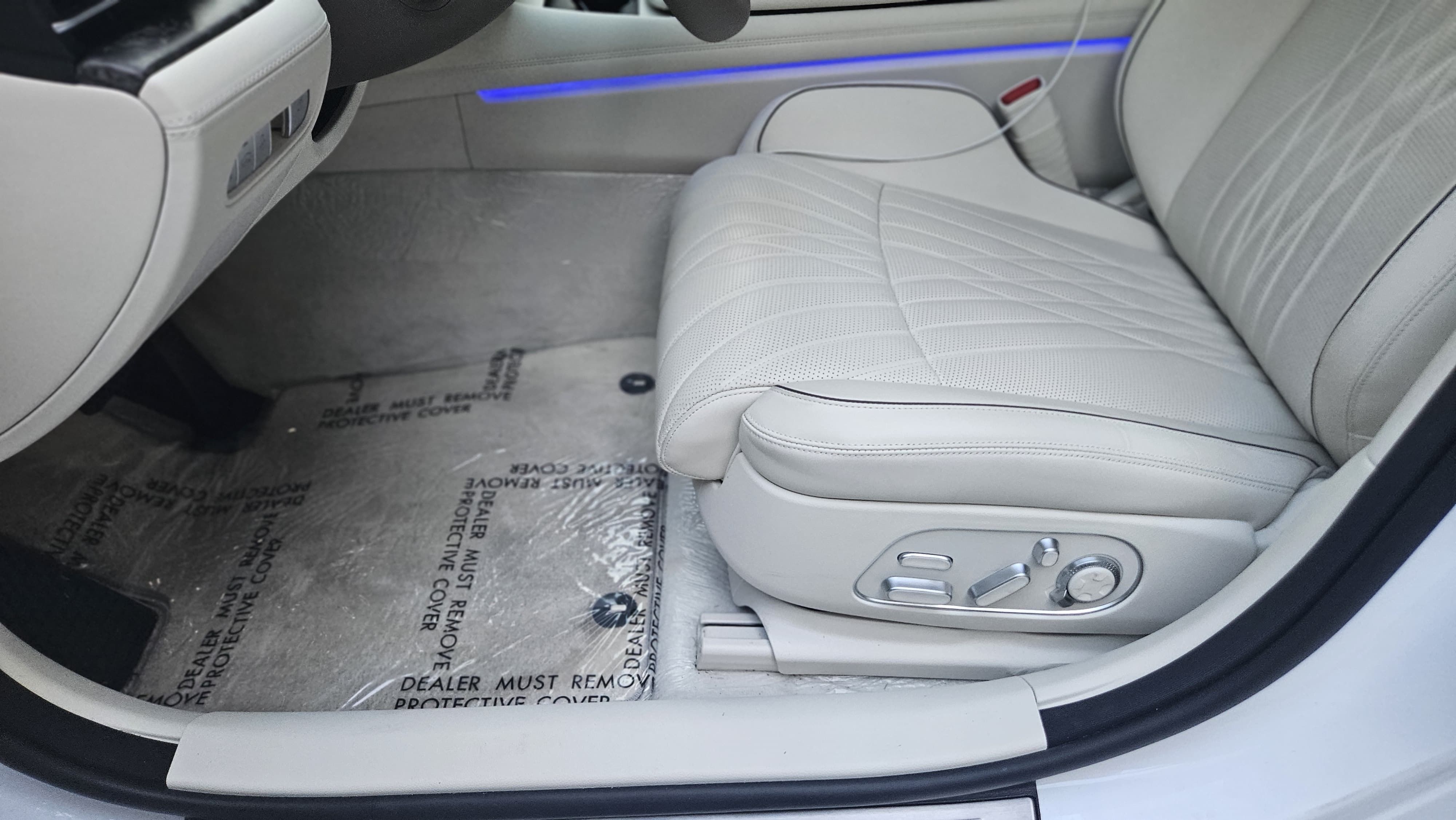 Used 2025 Genesis G90 3.5T AWD/4WD image 23