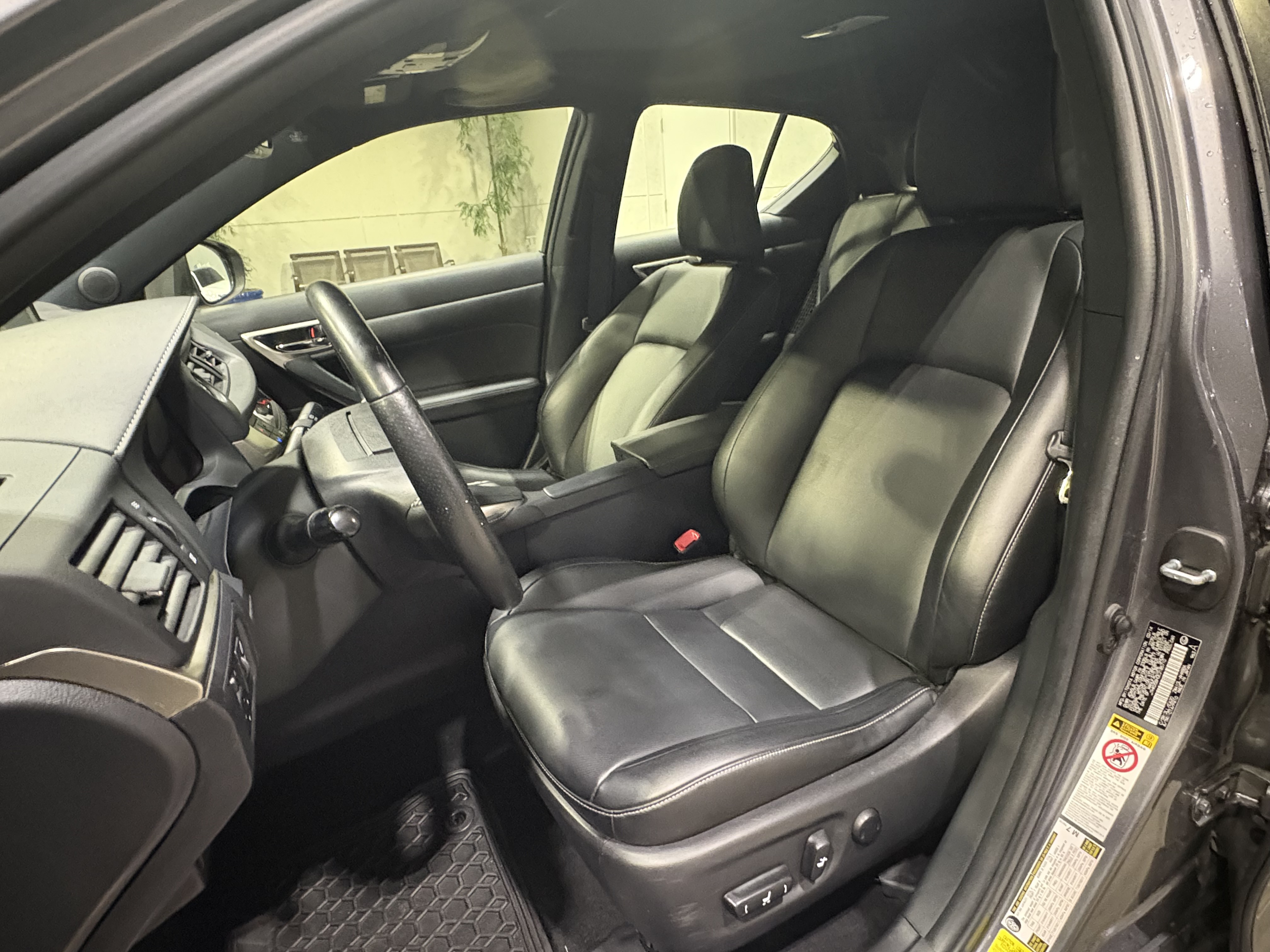 Used 2014 Lexus CT 200h w/ F Sport w/Nuluxe Interior FWD image 10