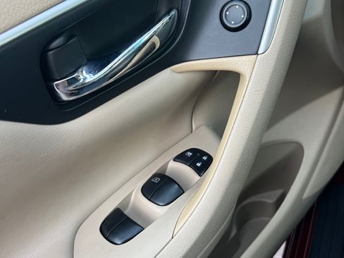 Used 2015 Nissan Altima 2.5 S w/ Power Driver Seat Package image 10