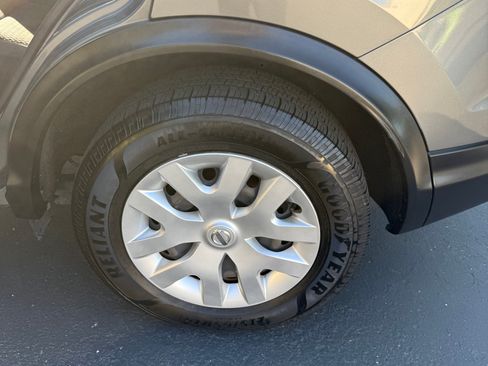 Used 2018 Nissan Rogue Sport S image 8